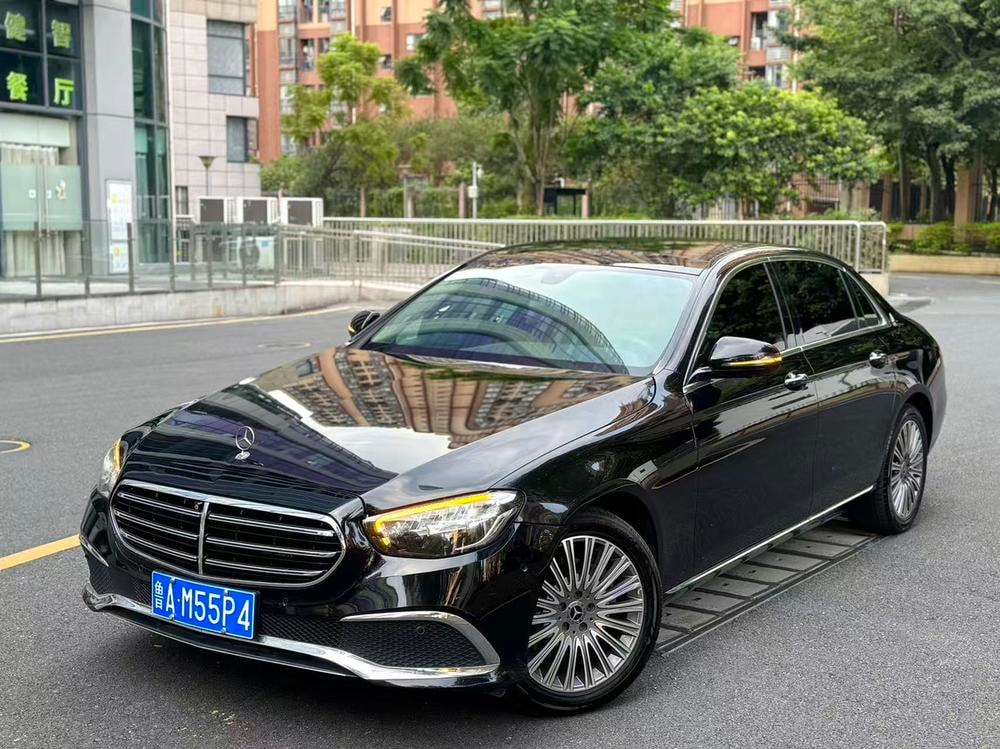 Mercedes-Benz E-Class 2021 — фото автомобиля 1