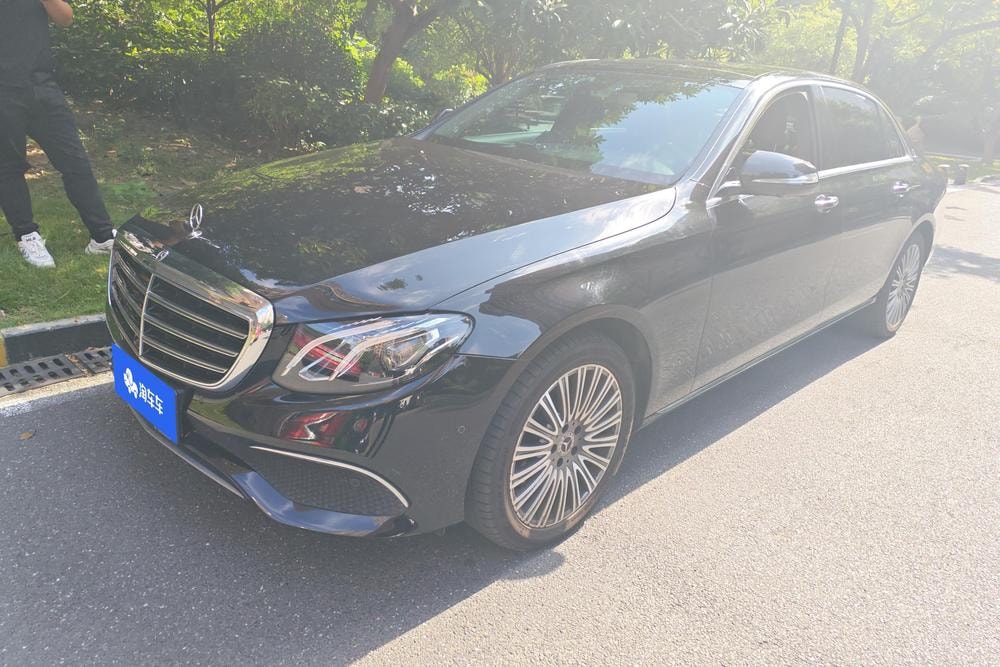 Mercedes-Benz E-Class 2020 — фото автомобиля