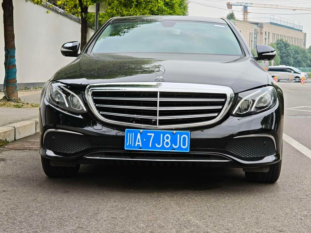 Mercedes-Benz E-Class 2018 — фото автомобиля 1
