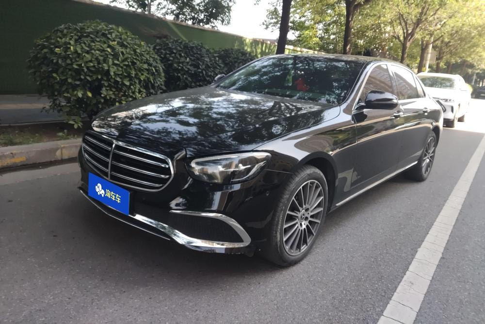Mercedes-Benz E-Class 2023 — фото автомобиля