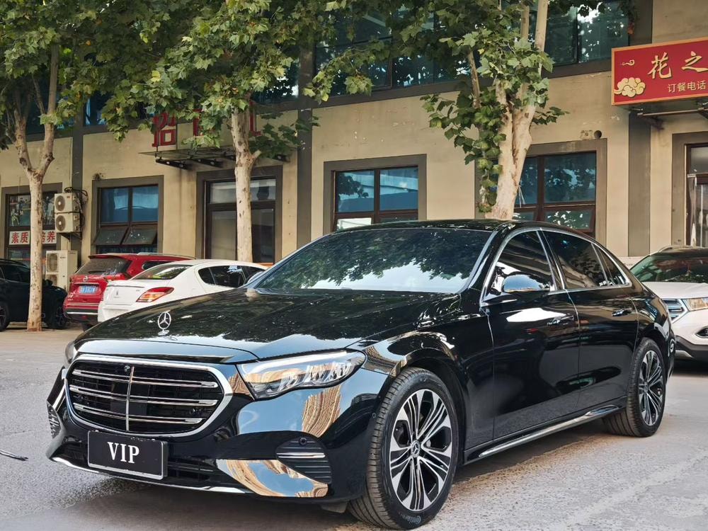 Mercedes-Benz E-Class 2026 — фото автомобиля