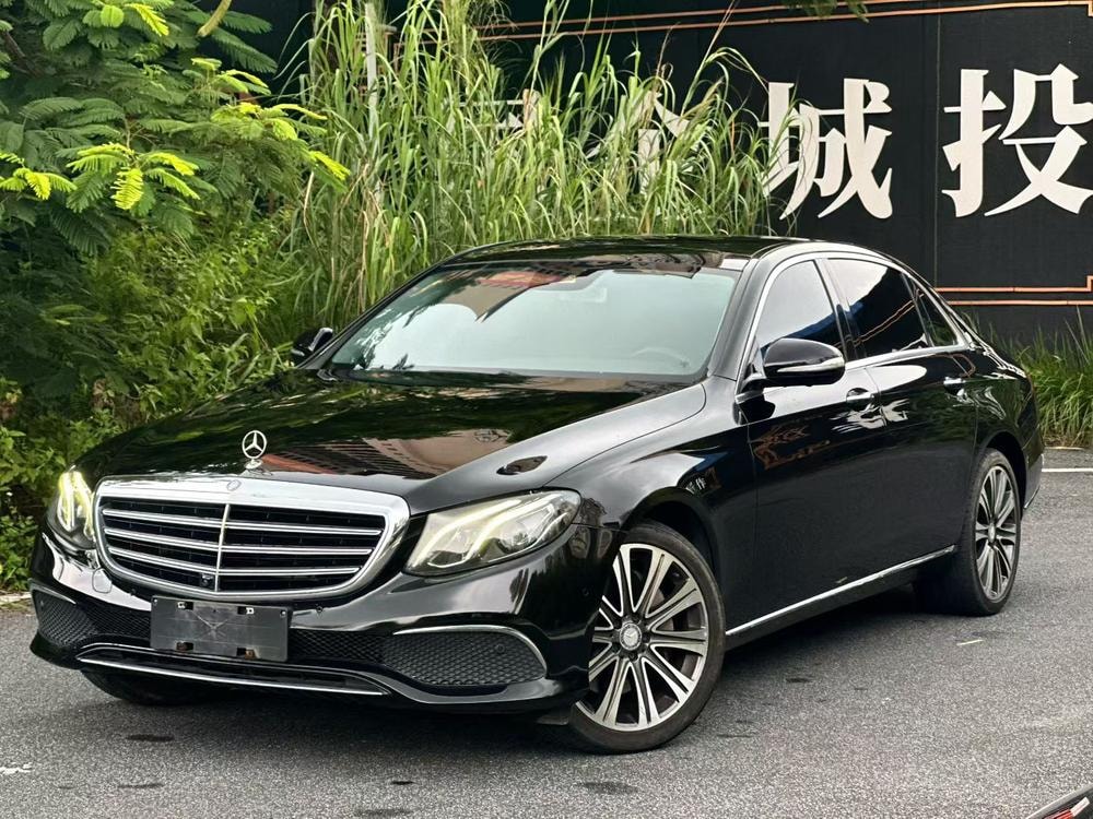 Mercedes-Benz E-Class 2016 — фото автомобиля