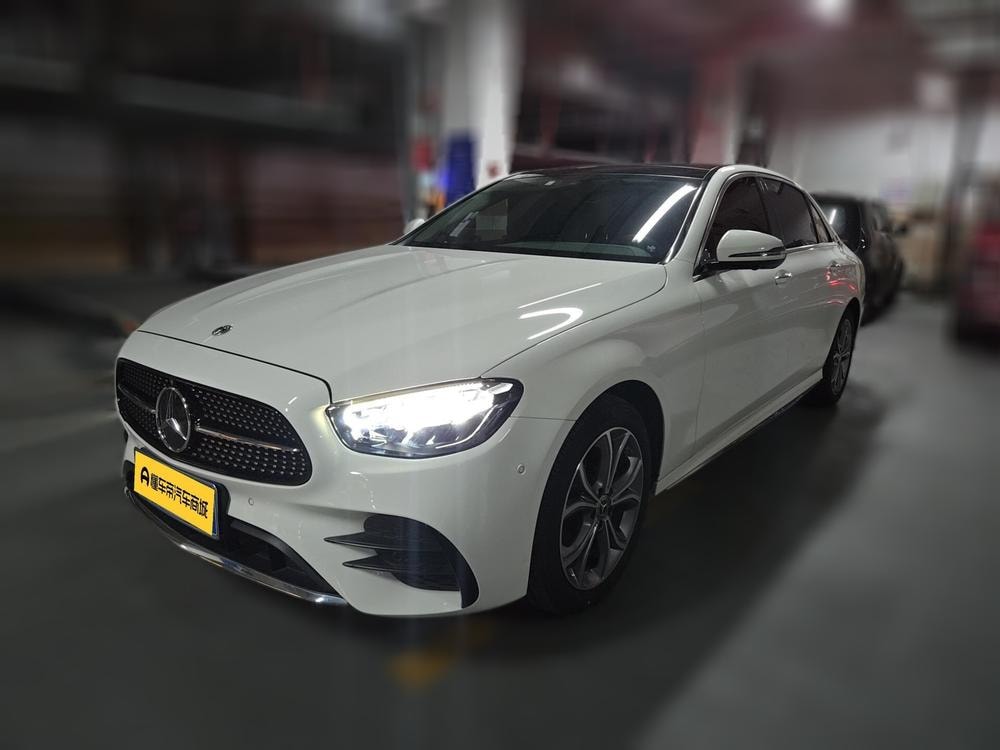 Mercedes-Benz E-Class 2022 — фото автомобиля