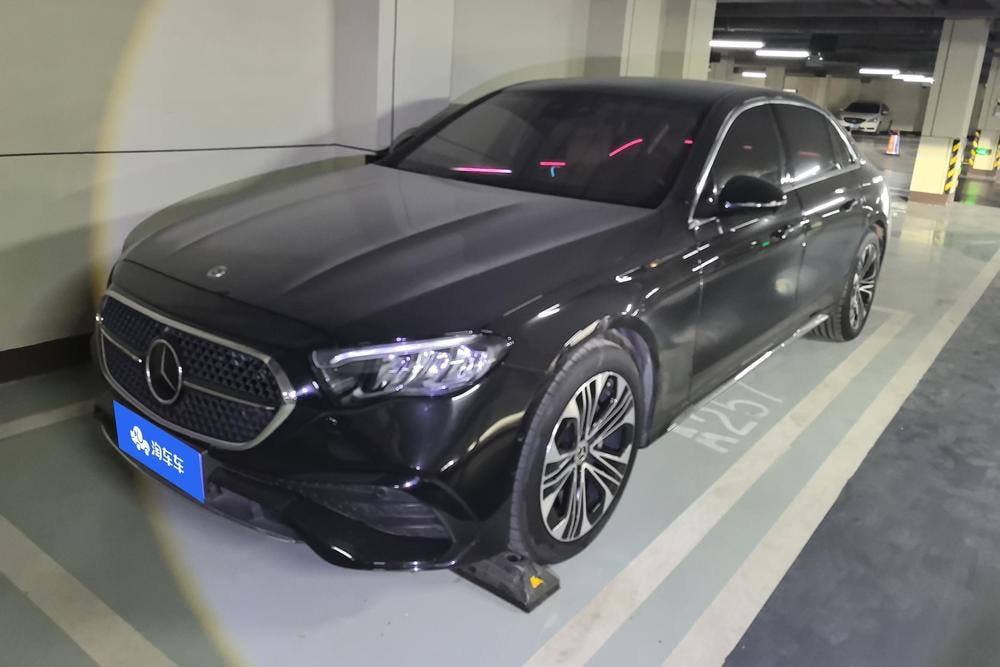 Mercedes-Benz E-Class 2024 — фото автомобиля