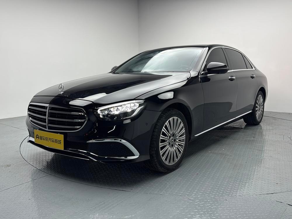 Mercedes-Benz E-Class 2023 — фото автомобиля 1