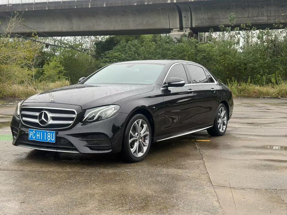 Mercedes-Benz E-Class 2020 — фото автомобиля