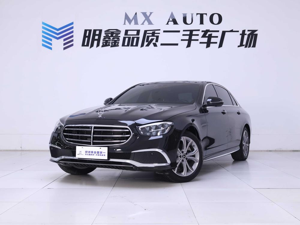 Mercedes-Benz E-Class 2023 — фото автомобиля 1