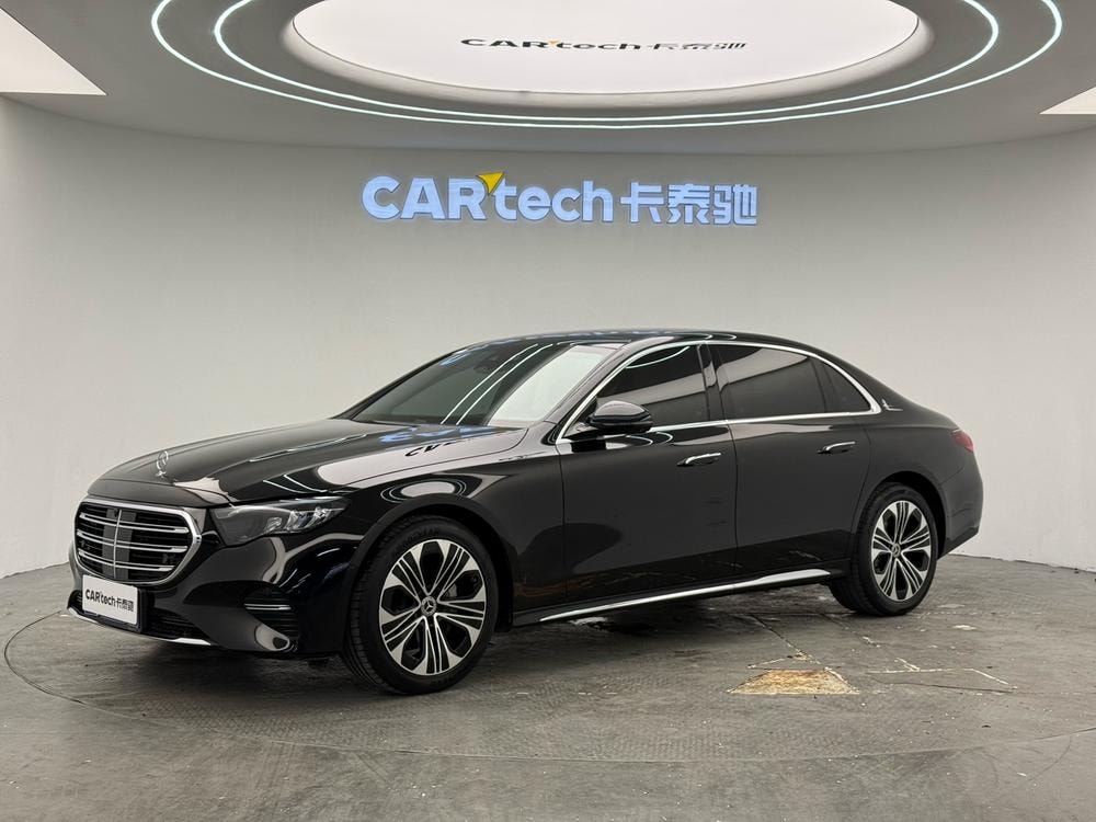 Mercedes-Benz E-Class 2025 — фото автомобиля