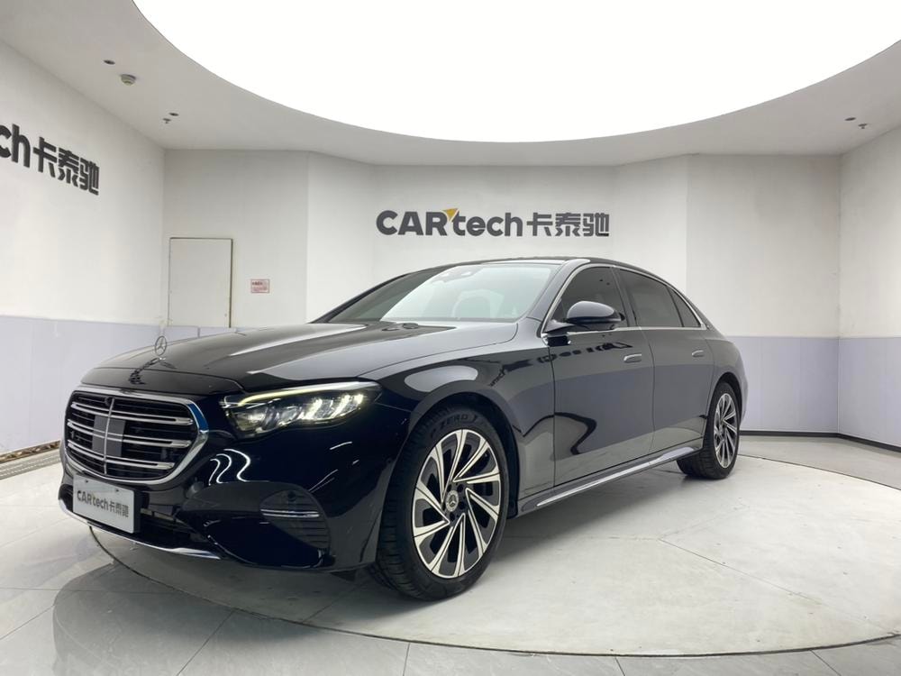 Mercedes-Benz E-Class 2024 — фото автомобиля