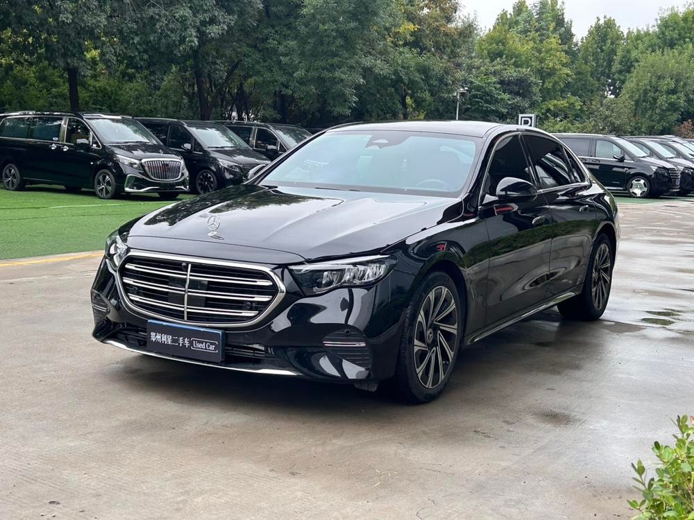 Mercedes-Benz E-Class 2024 — фото автомобиля
