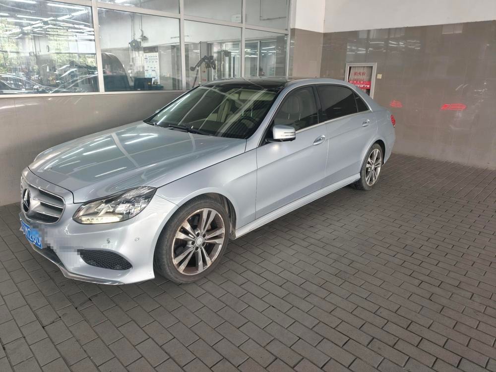 Mercedes-Benz E-Class 2015 — фото автомобиля