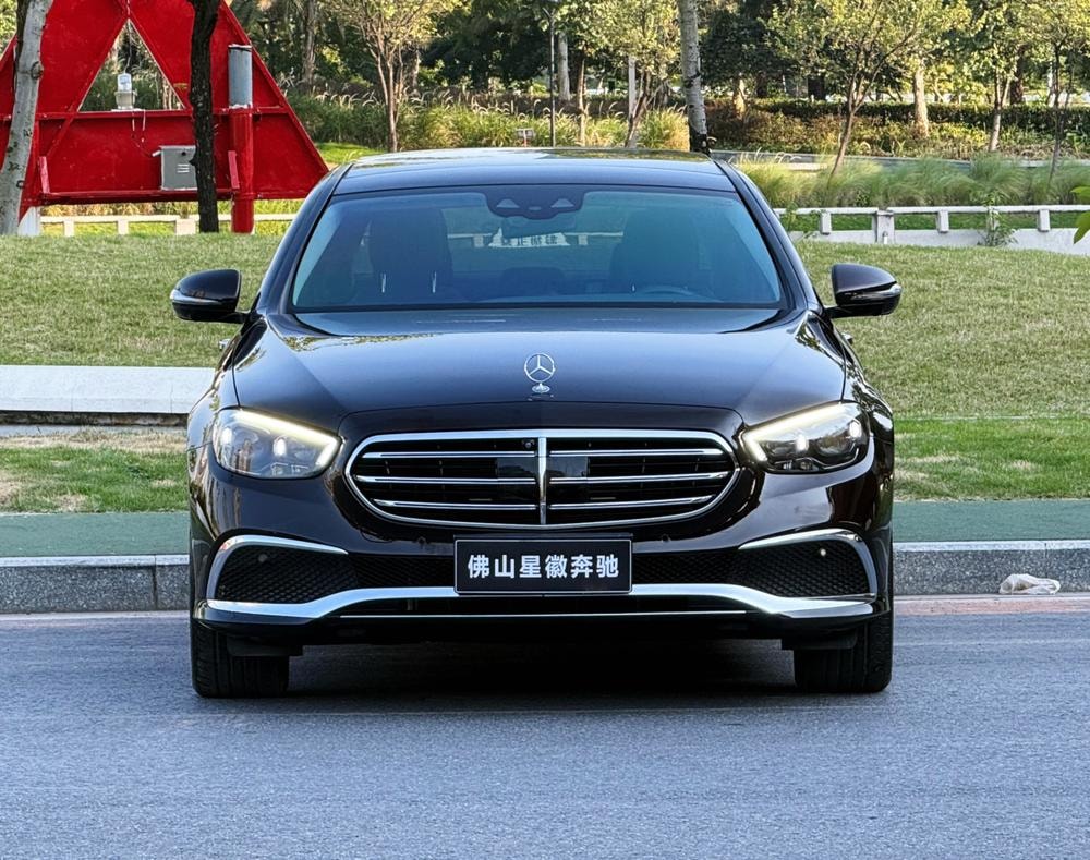 Mercedes-Benz E-Class 2021 — фото автомобиля