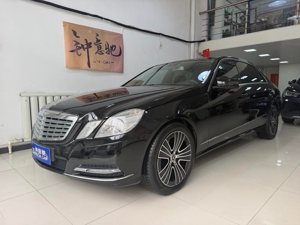 Mercedes-Benz E-Class 2013 — фото автомобиля
