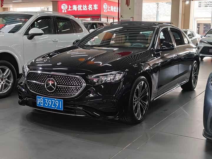 Mercedes-Benz E-Class 2024 — фото автомобиля