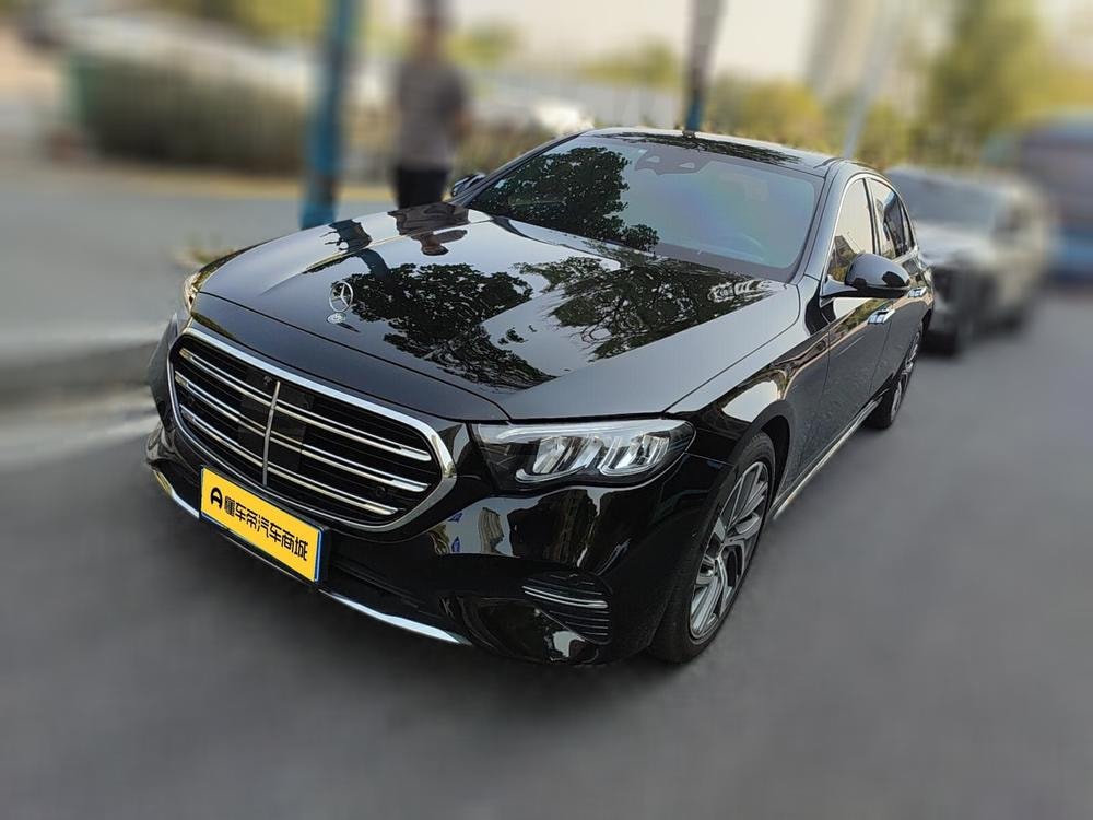 Mercedes-Benz E-Class 2024 — фото автомобиля