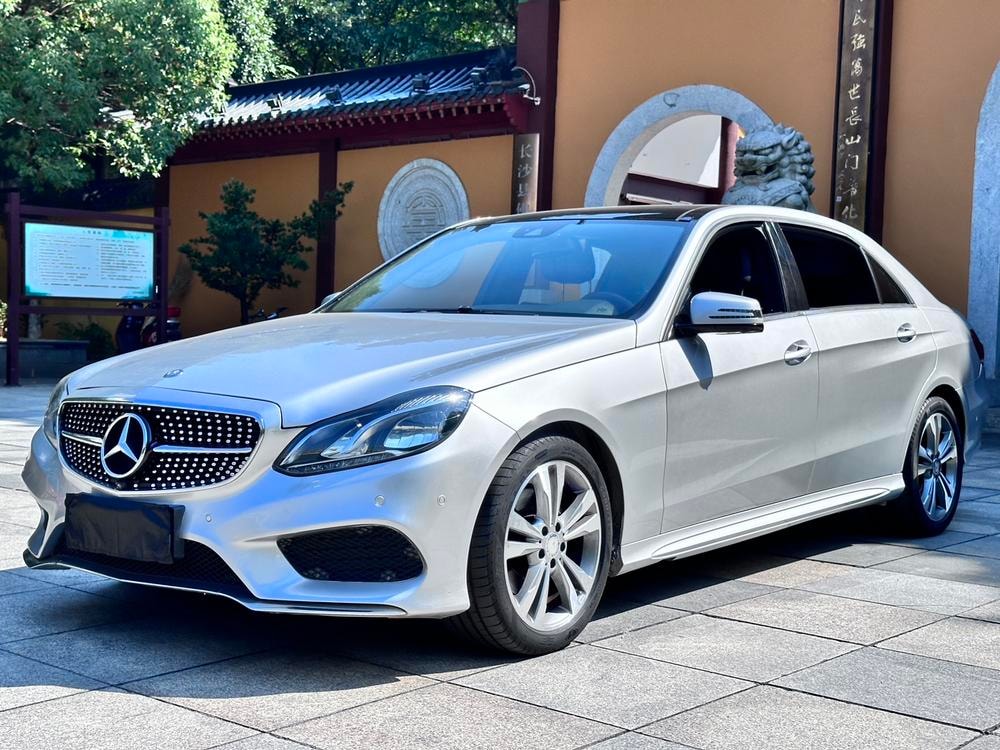 Mercedes-Benz E-Class 2015 — фото автомобиля 1