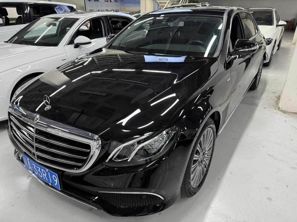 Mercedes-Benz E-Class 2020 — фото автомобиля