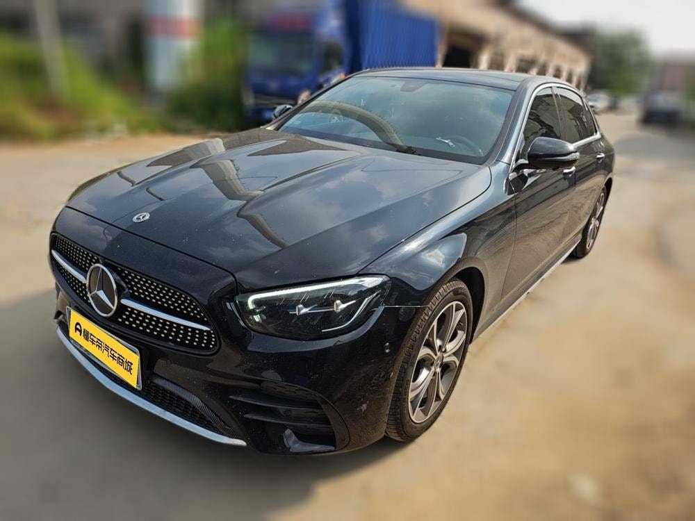 Mercedes-Benz E-Class 2021 — фото автомобиля