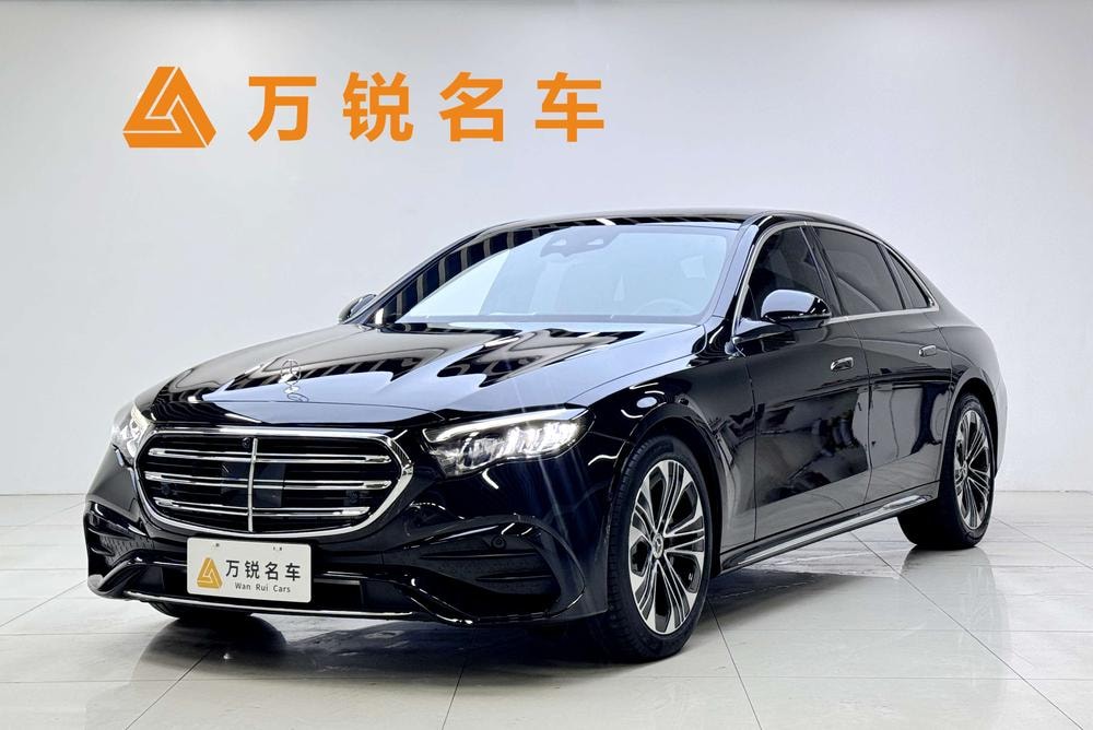 Mercedes-Benz E-Class 2024 — фото автомобиля