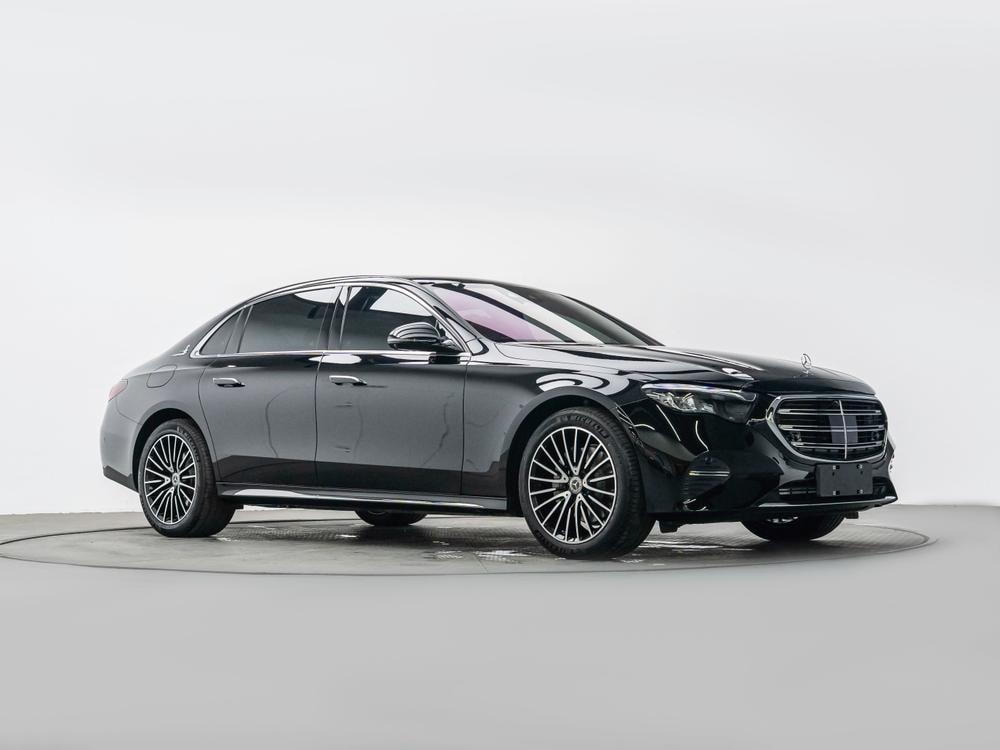 Mercedes-Benz E-Class 2025 — фото автомобиля