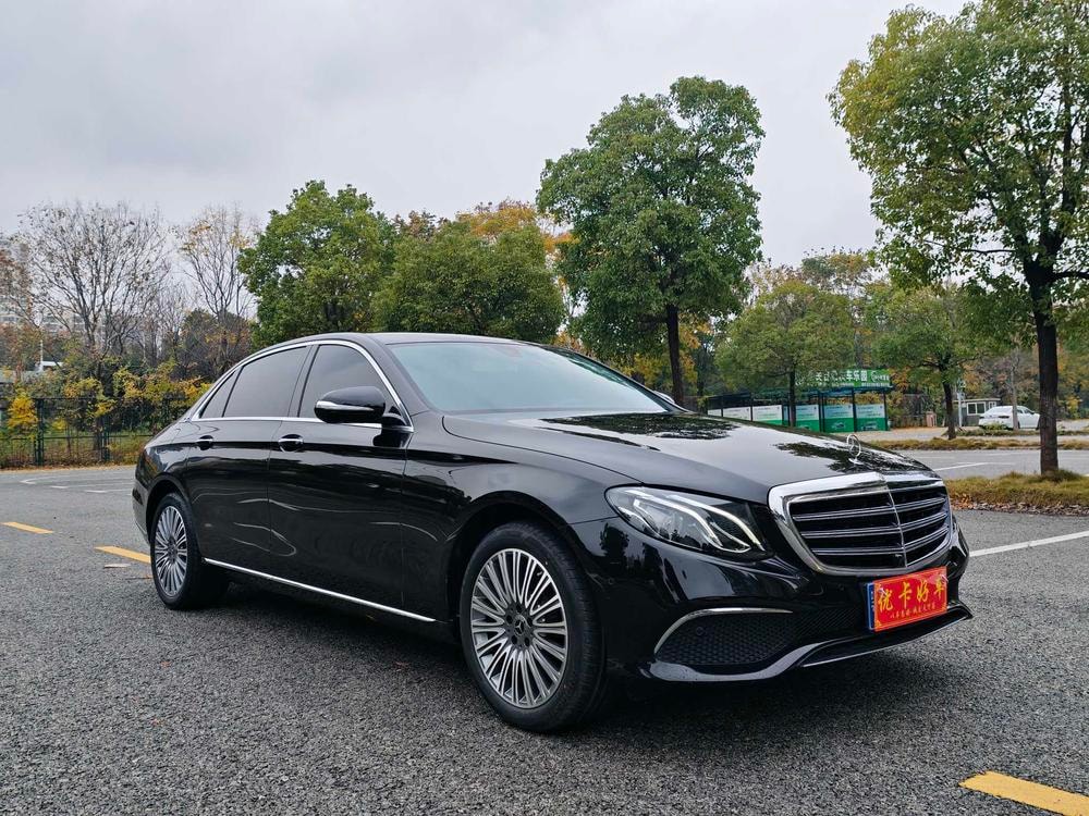 Mercedes-Benz E-Class 2020 — фото автомобиля 1