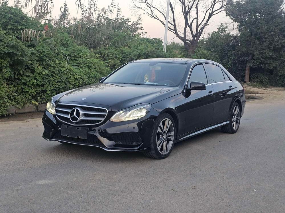 Mercedes-Benz E-Class 2015 — фото автомобиля 1