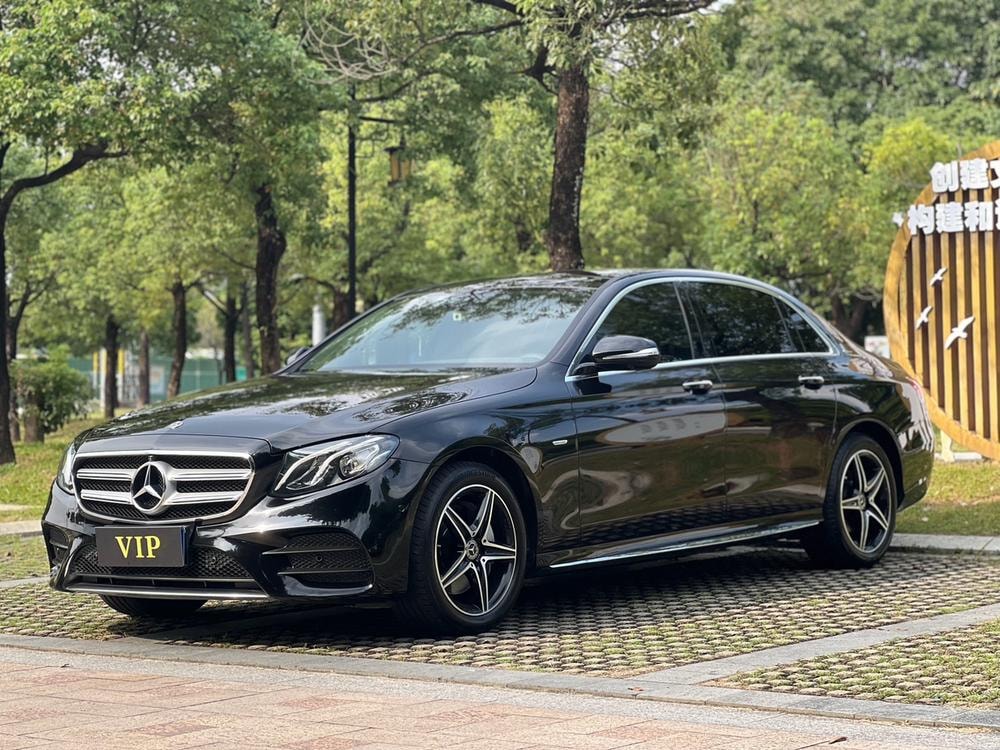 Mercedes-Benz E-Class 2020 — фото автомобиля
