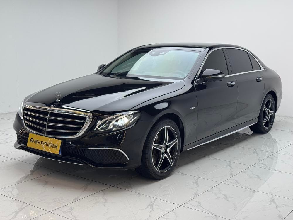 Mercedes-Benz E-Class 2019 — фото автомобиля