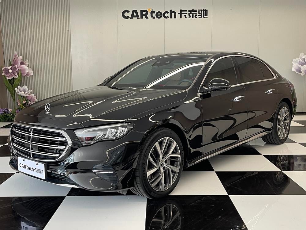 Mercedes-Benz E-Class 2024 — фото автомобиля