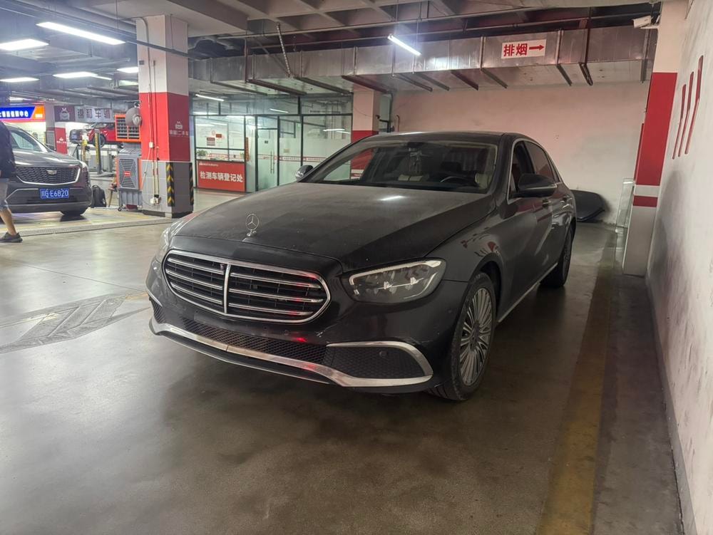 Mercedes-Benz E-Class 2021 — фото автомобиля