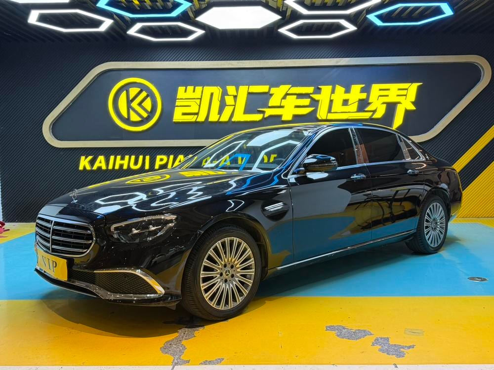 Mercedes-Benz E-Class 2023 — фото автомобиля