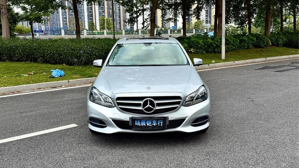 Mercedes-Benz E-Class 2014 — фото автомобиля