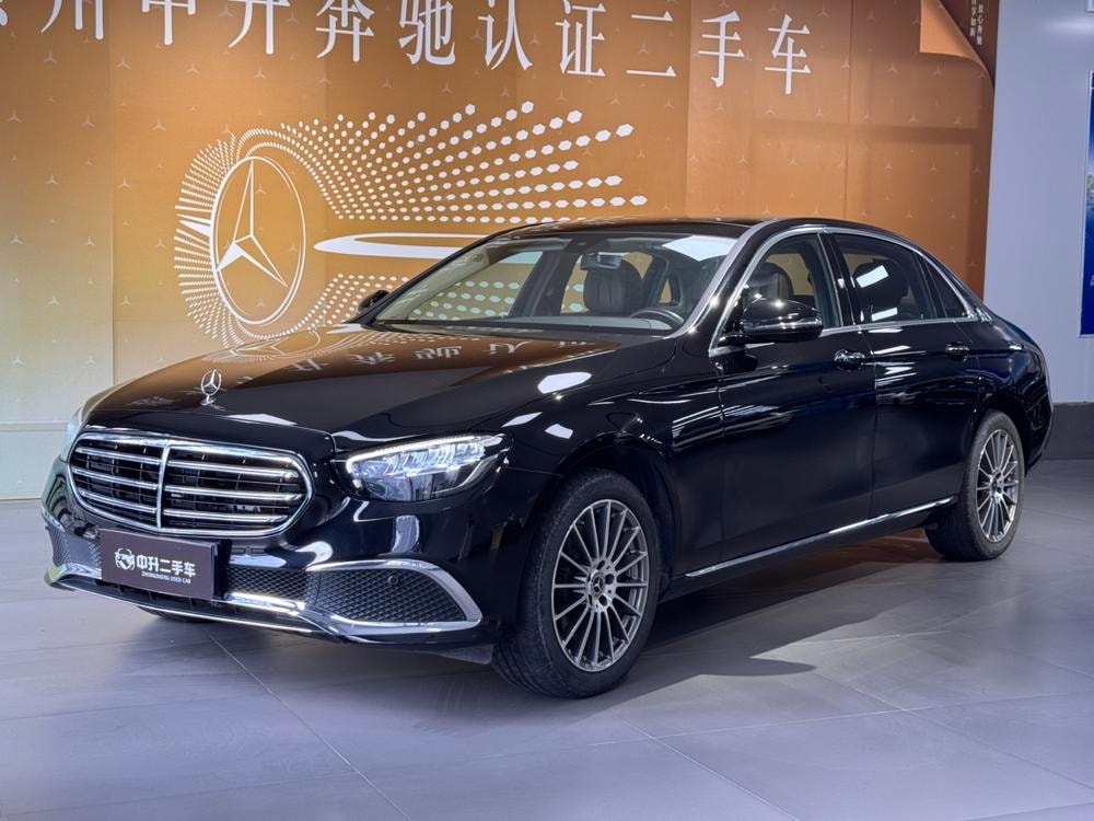 Mercedes-Benz E-Class 2023 — фото автомобиля
