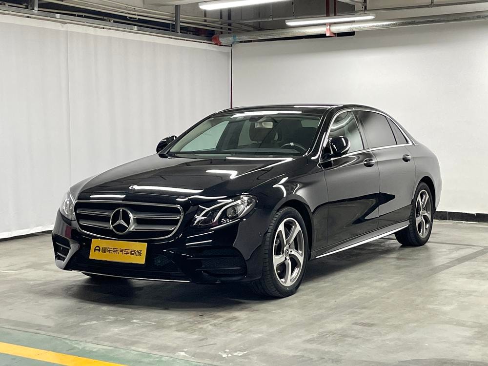 Mercedes-Benz E-Class 2018 — фото автомобиля