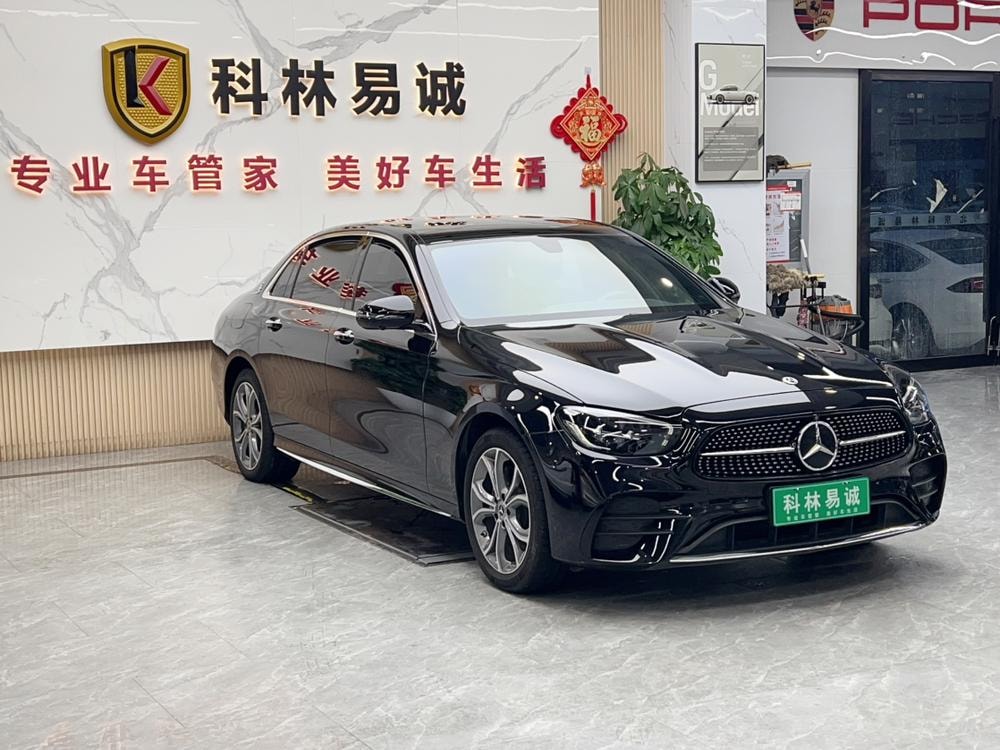 Mercedes-Benz E-Class 2023 — фото автомобиля 1