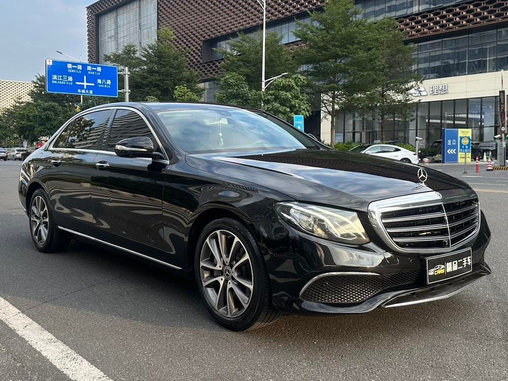 Mercedes-Benz E-Class 2019 — фото автомобиля