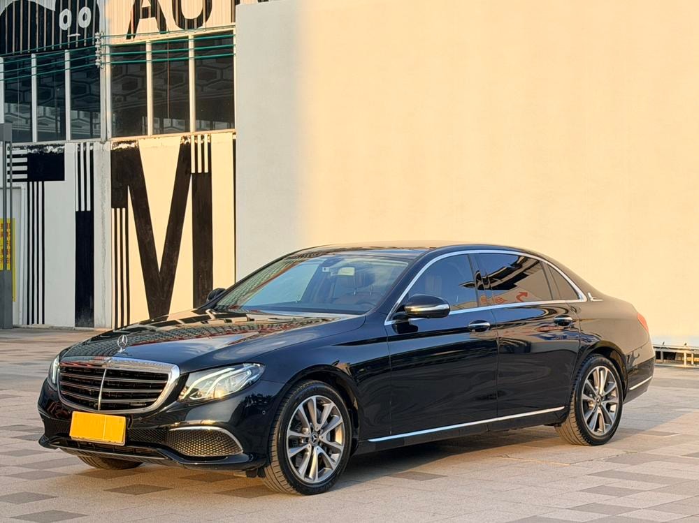 Mercedes-Benz E-Class 2018 — фото автомобиля