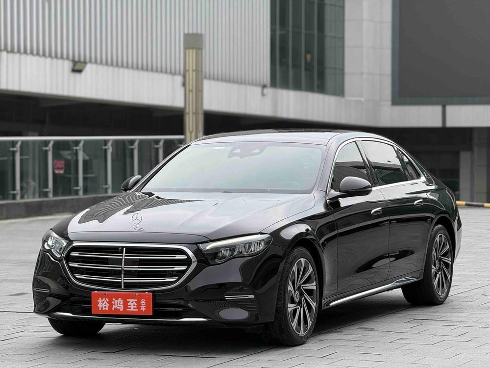 Mercedes-Benz E-Class 2024 — фото автомобиля