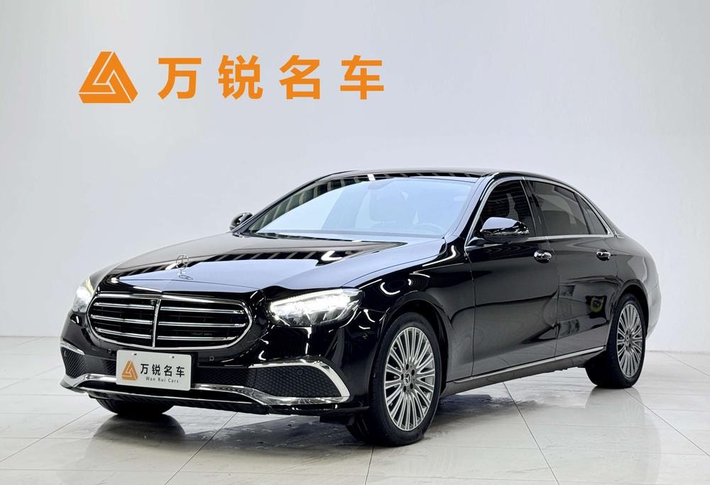 Mercedes-Benz E-Class 2021 — фото автомобиля