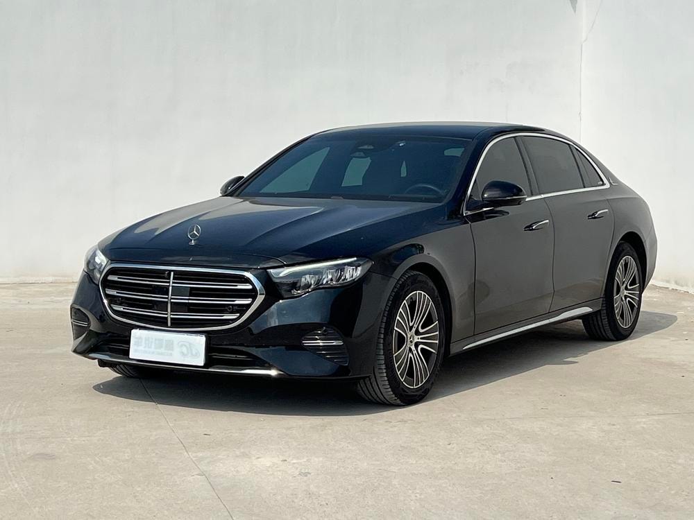 Mercedes-Benz E-Class 2024 — фото автомобиля