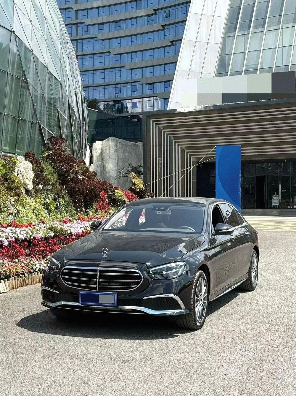 Mercedes-Benz E-Class 2017 — фото автомобиля