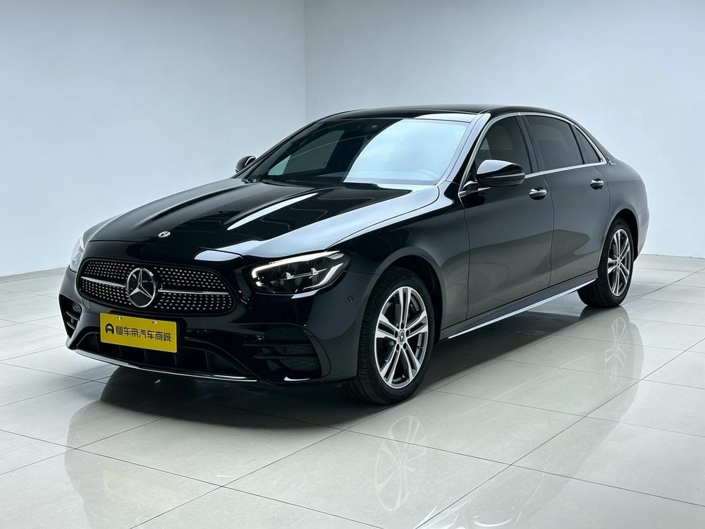 Mercedes-Benz E-Class 2021 — фото автомобиля