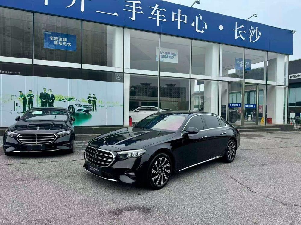 Mercedes-Benz E-Class 2025 — фото автомобиля