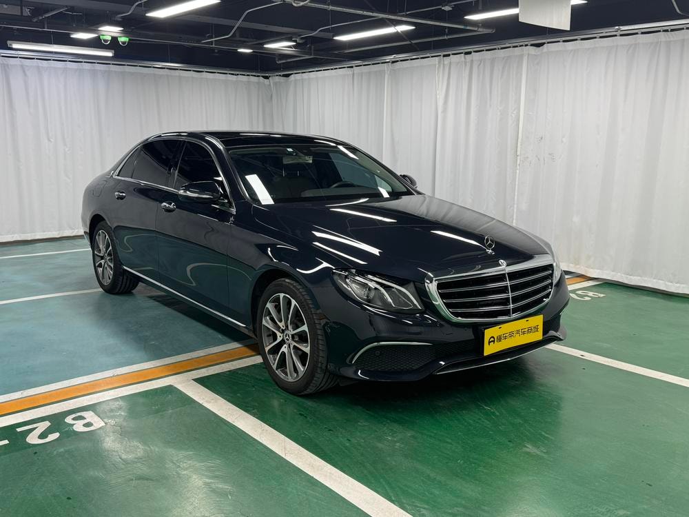 Mercedes-Benz E-Class 2018 — фото автомобиля
