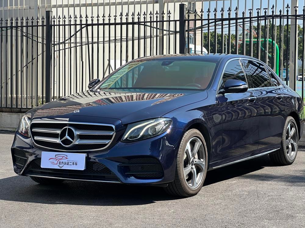 Mercedes-Benz E-Class 2019 — фото автомобиля