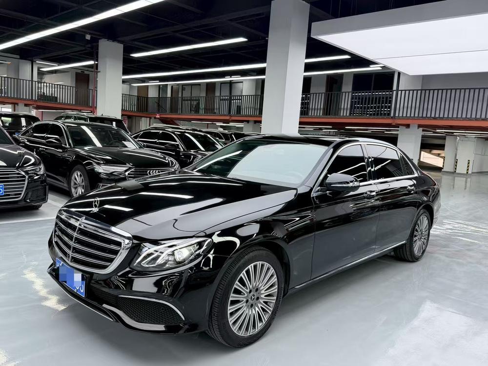 Mercedes-Benz E-Class 2020 — фото автомобиля