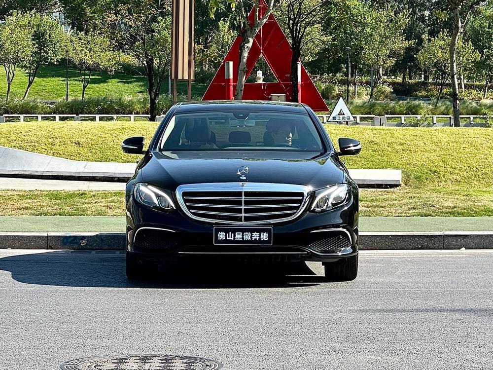 Mercedes-Benz E-Class 2020 — фото автомобиля