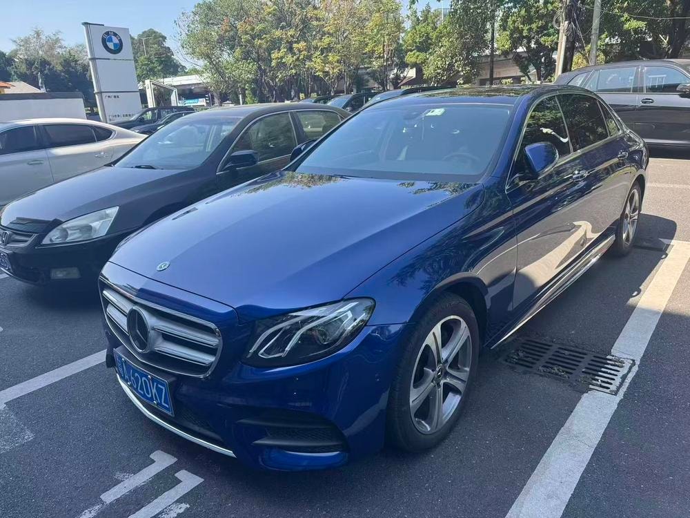 Mercedes-Benz E-Class 2020 — фото автомобиля