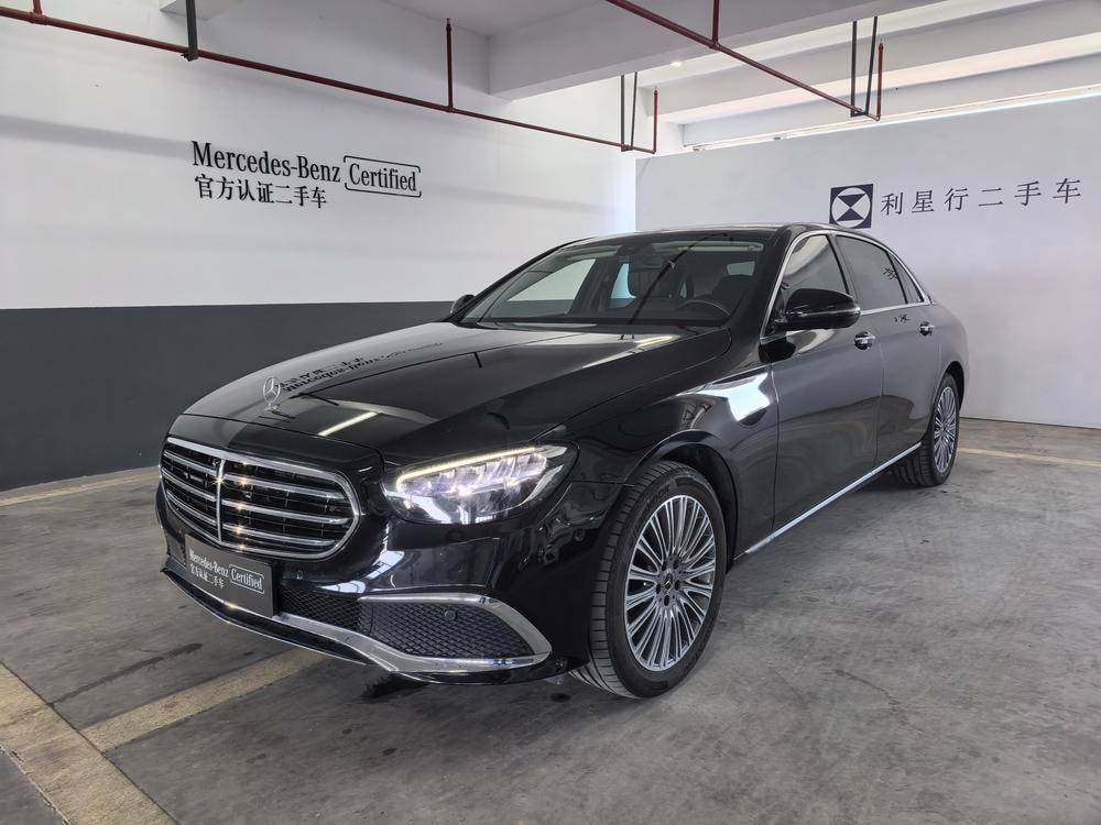 Mercedes-Benz E-Class 2023 — фото автомобиля