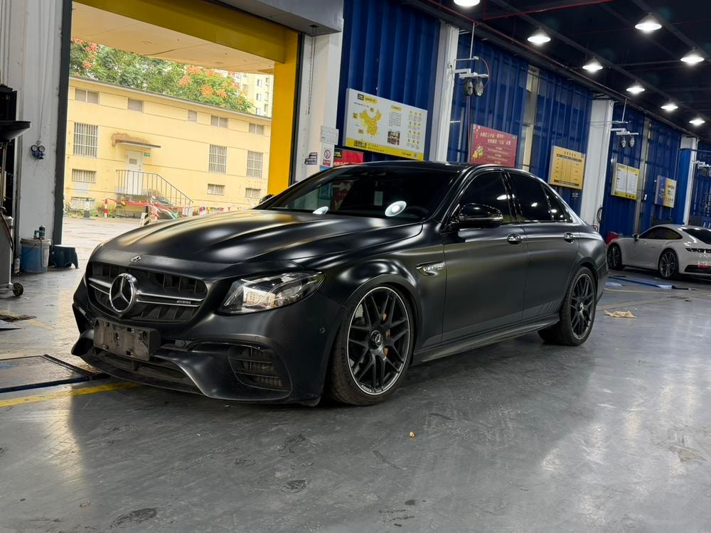 Mercedes-Benz E-Class AMG 2018 — фото автомобиля